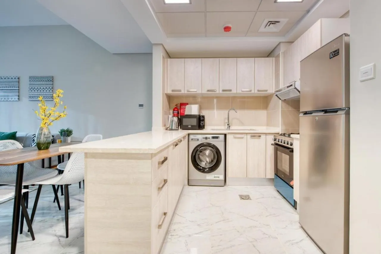 Elite Lux Holiday Homes - Cozy & Stylish 1 Bedroom With Huge Pools & World Class Gym Dubai Apartment