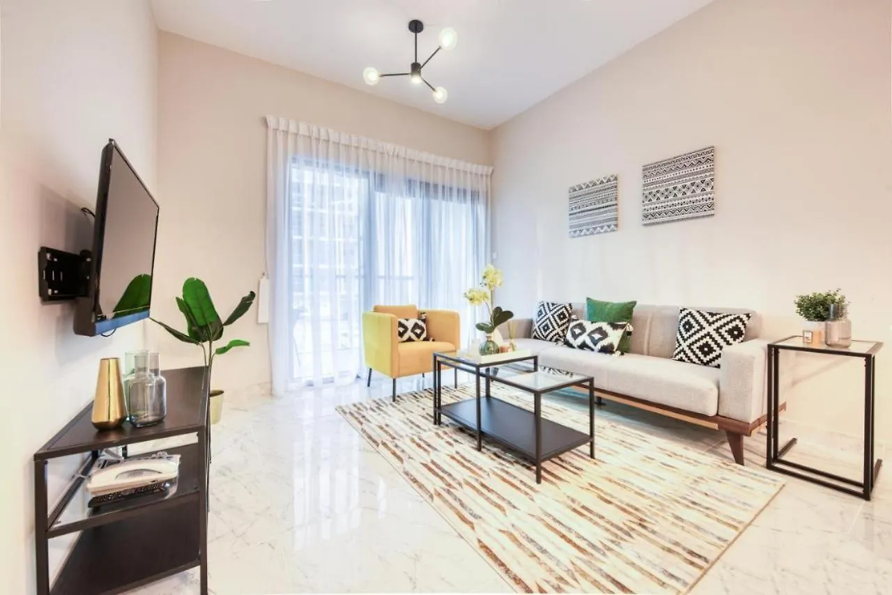 Elite Lux Holiday Homes - Cozy & Stylish 1 Bedroom With Huge Pools & World Class Gym Dubai